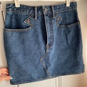 Grlfriend never worn mini skirt!